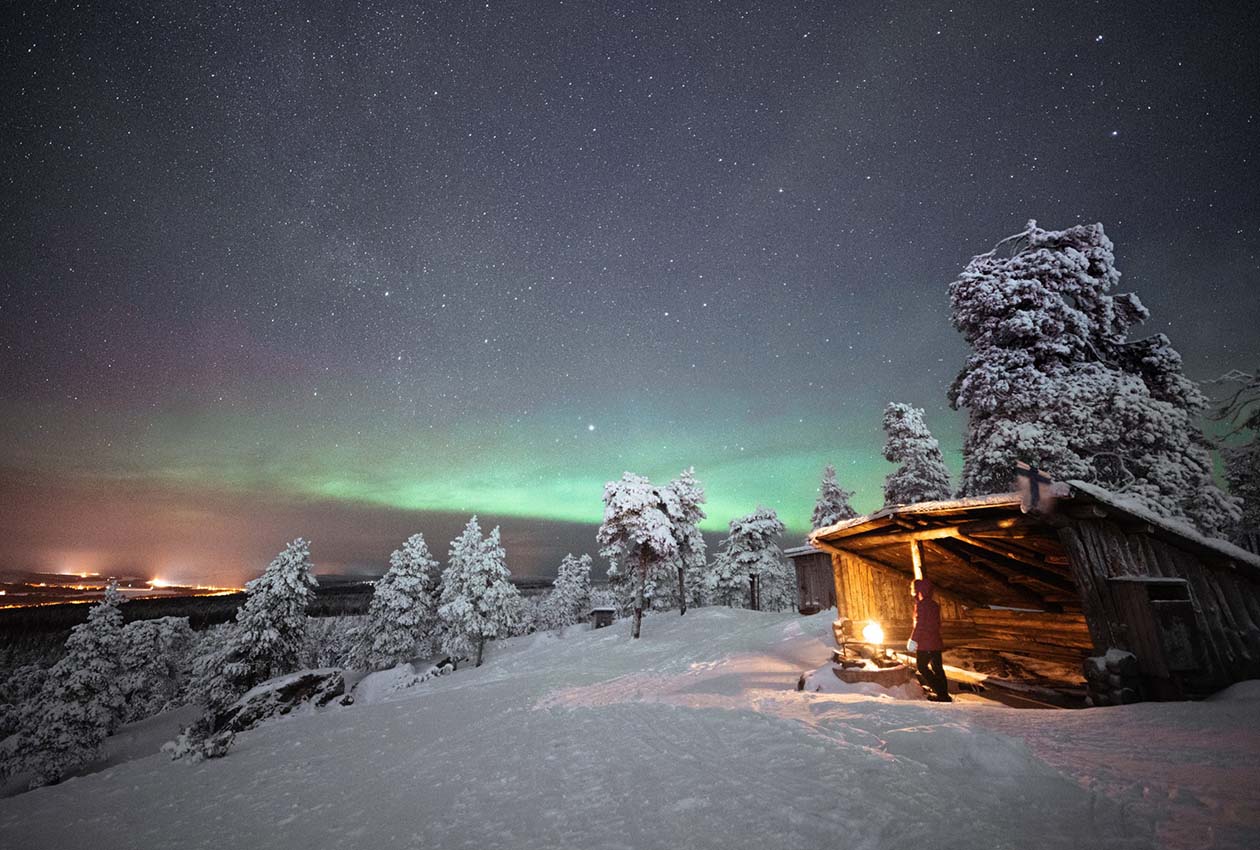 Ultimate Nordic Travel Gear Guide: Staying Warm and Cozy in Finland