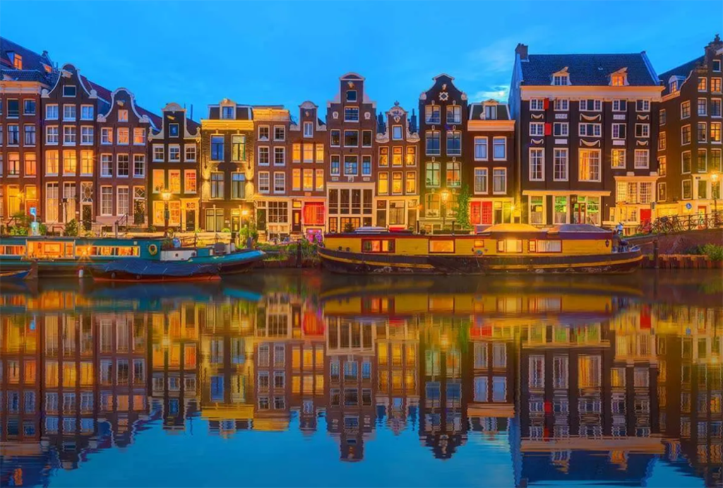 Ultimate Amsterdam Travel Guide: Essential Tips for Your Journey