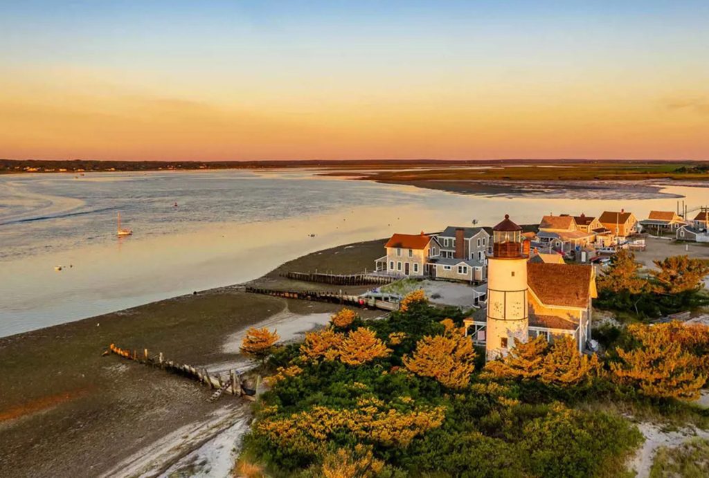 Top 5 Day Tours Around Boston: Explore New England Beyond the City Limits